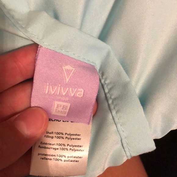 Ivivva bedroom set - Picture 6 of 16